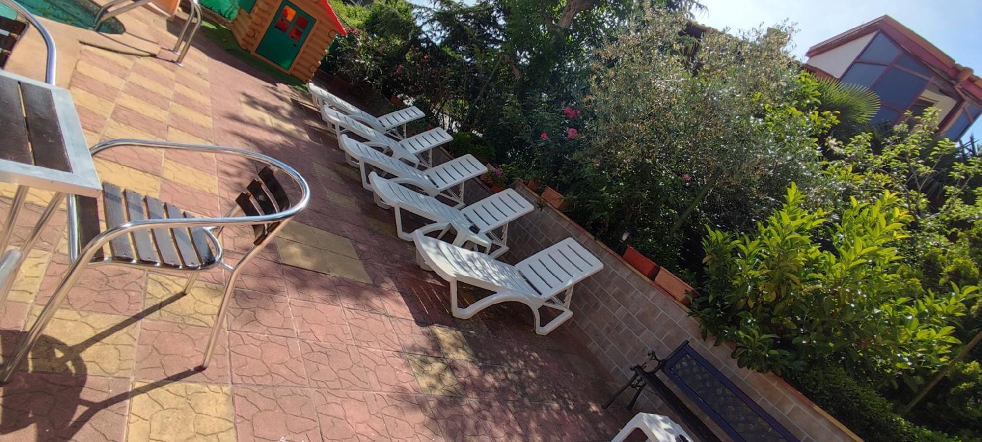 צרבו Family Hotel Mimosa מראה חיצוני תמונה
